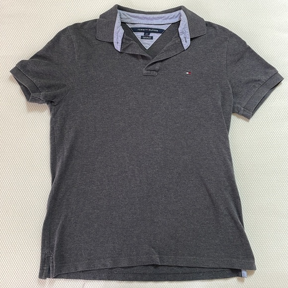 Men’s Gray Tommy Hilfiger Polo Size Medium - Picture 2 of 3